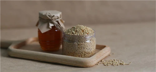 Yuav Ua Li Cas Xaiv Txoj Cai Ntshiab Bee pollen rau koj tus kheej